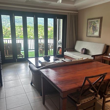 Cocoon Apartment Victoria Bagian luar foto